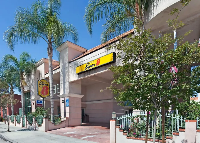Super 8 By Wyndham North Hollywood Motel Los Angeles